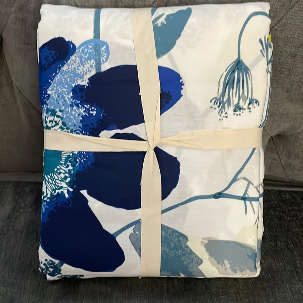 NWT! West Elm Wild Poppy Full Queen Duvet Cover and 2 Standard size Sham